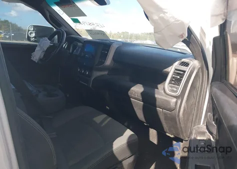 2018 Ram 2500 Laramie 4X4 6'4 Box z USA, uszkodzony, nr VIN 3C6UR5FL8JG348297